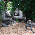 Life size metal orangutan bronze gorilla statues for sale